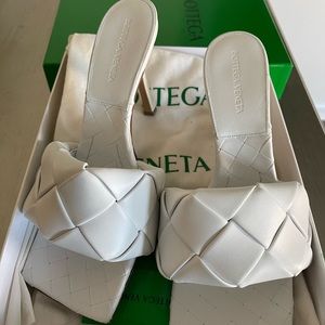 Bottega Veneta Lido Mule.